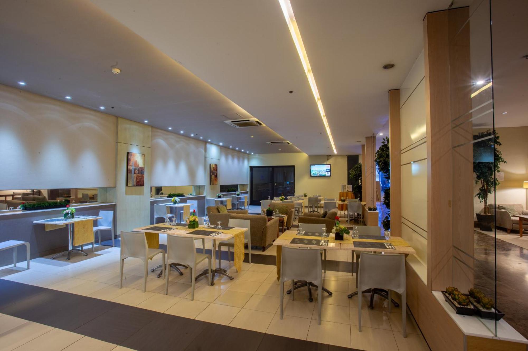 La Breza Hotel Quezon City Εξωτερικό φωτογραφία