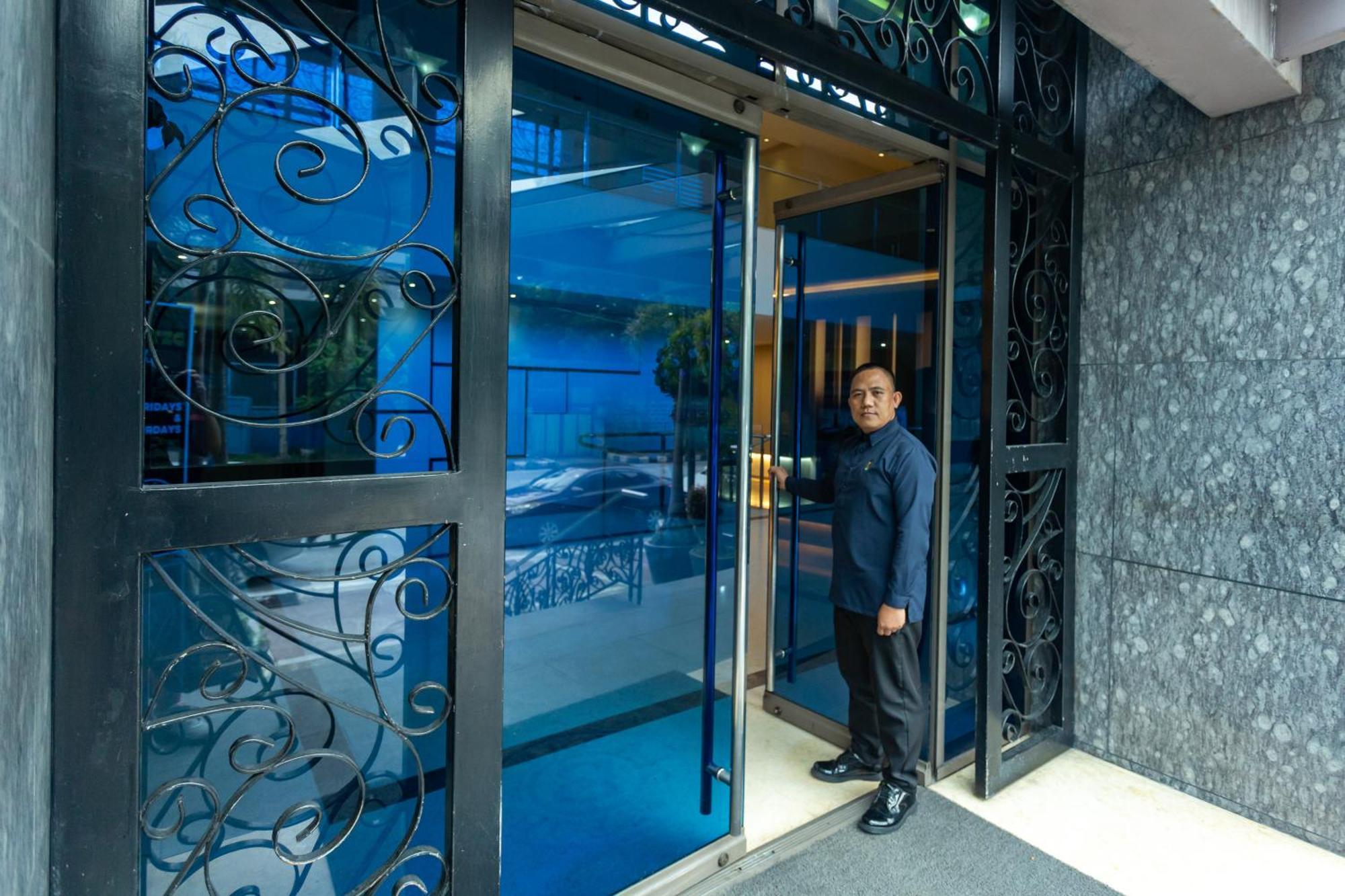 La Breza Hotel Quezon City Εξωτερικό φωτογραφία