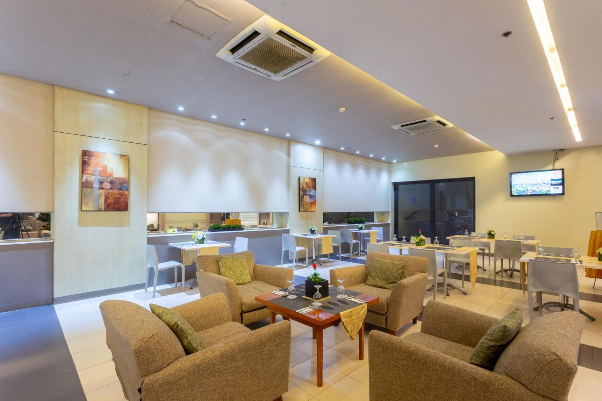 La Breza Hotel Quezon City Εξωτερικό φωτογραφία