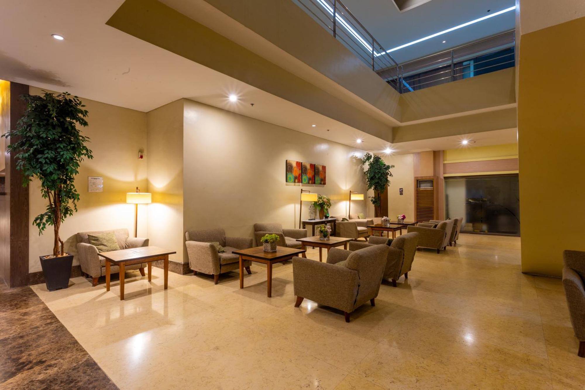 La Breza Hotel Quezon City Εξωτερικό φωτογραφία