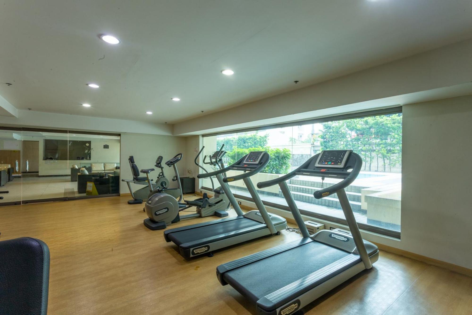 La Breza Hotel Quezon City Εξωτερικό φωτογραφία