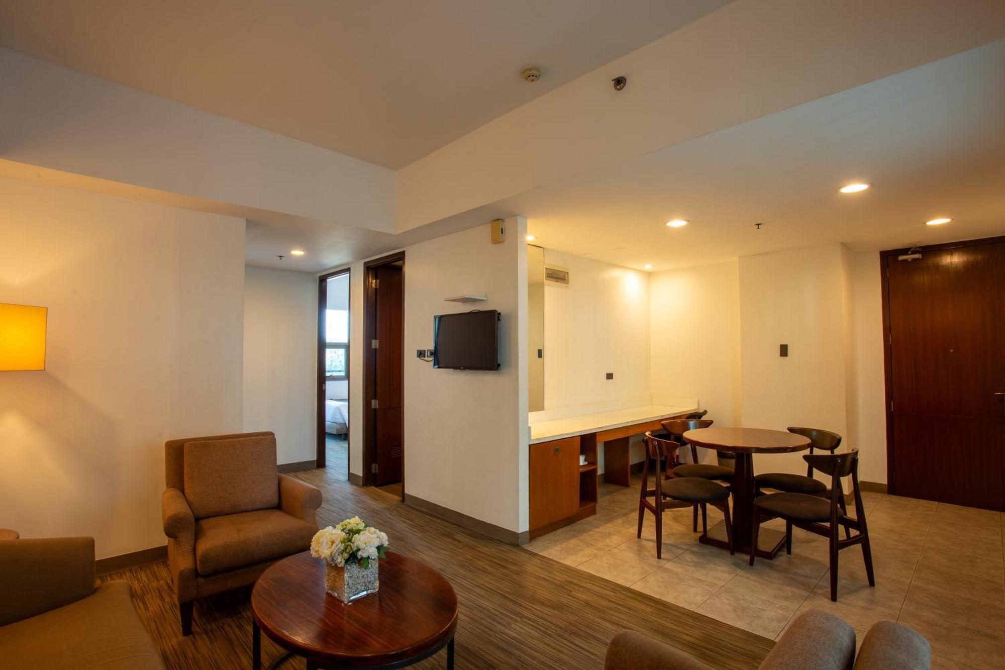 La Breza Hotel Quezon City Εξωτερικό φωτογραφία