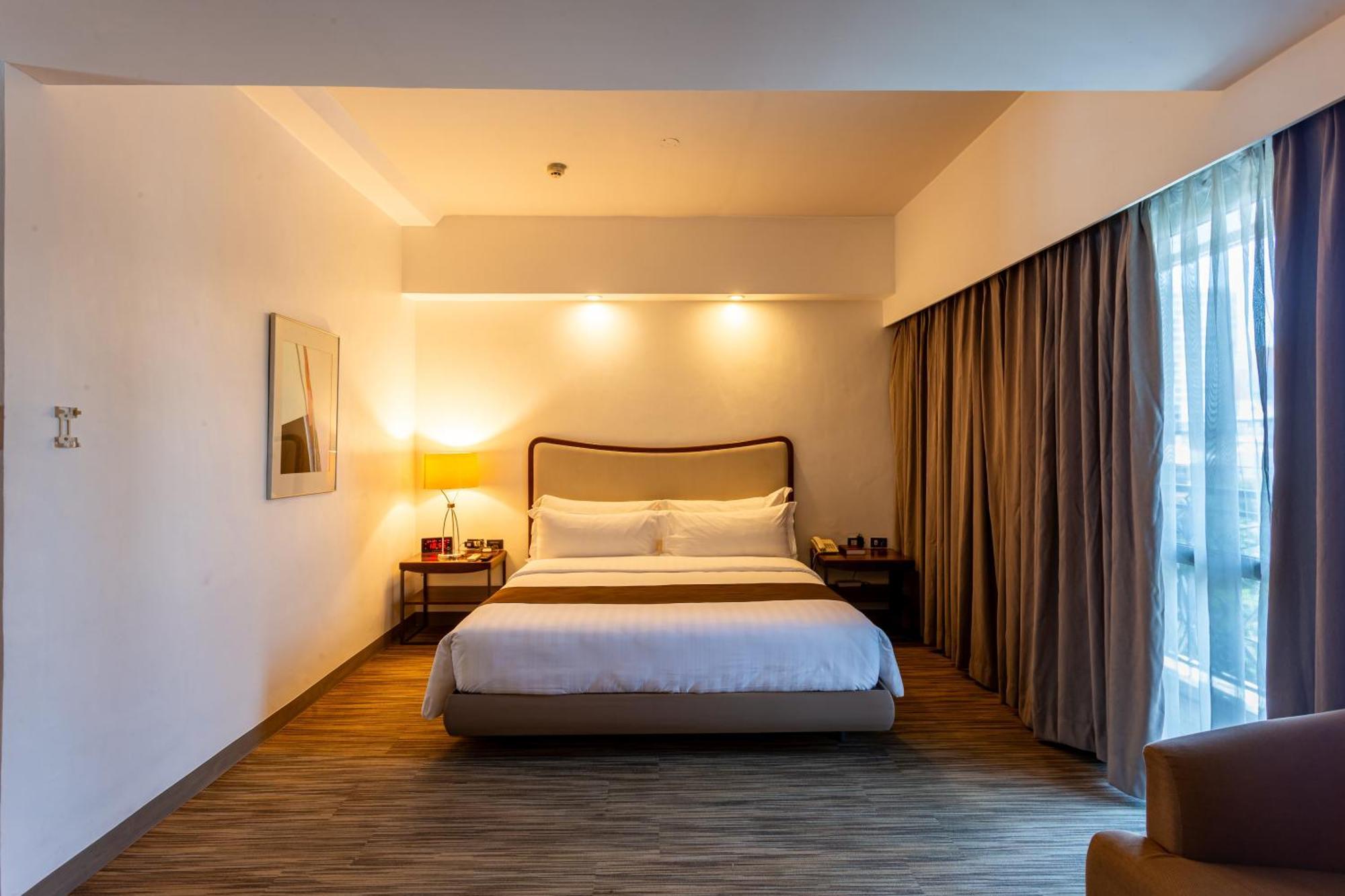 La Breza Hotel Quezon City Εξωτερικό φωτογραφία