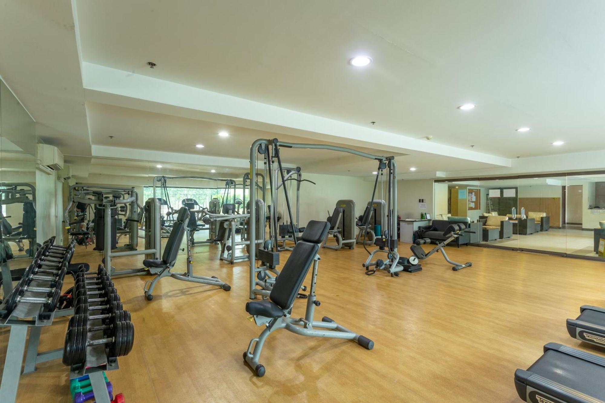 La Breza Hotel Quezon City Εξωτερικό φωτογραφία